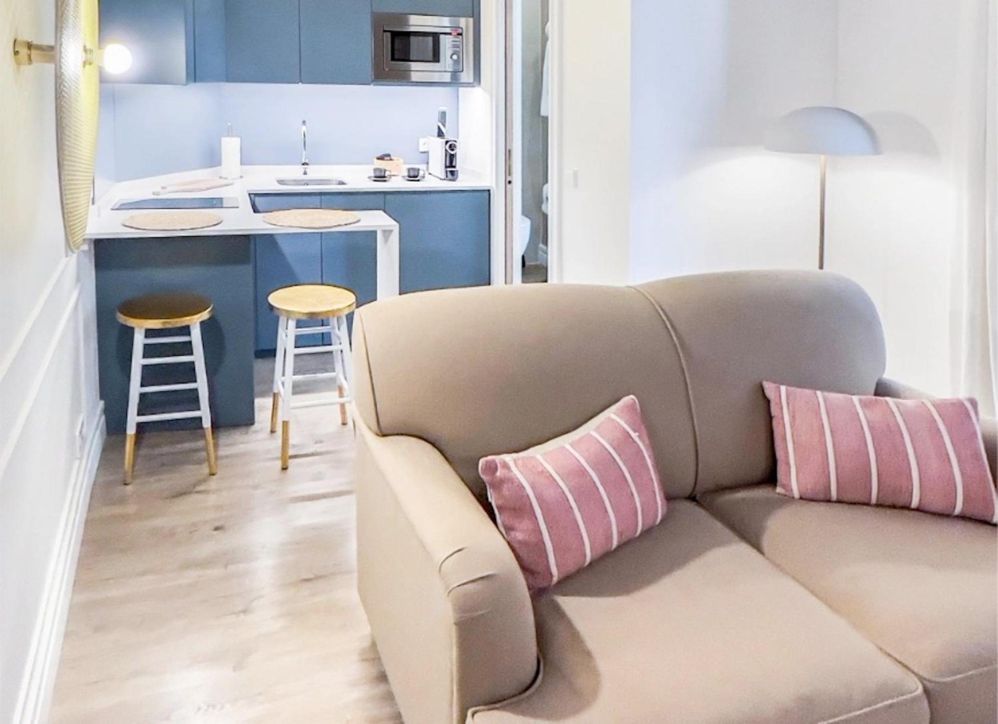 Hotel The Honest & 4*