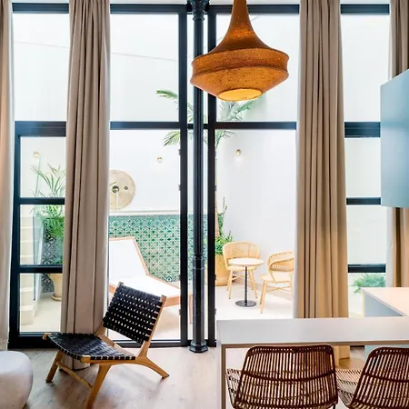 The Honest Hotel & Apartments Seville Room photo