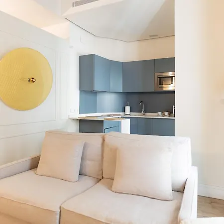 The Honest Hotel & Apartments Seville Room photo