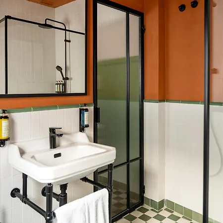 The Honest Hotel & Apartments Seville Exterior photo