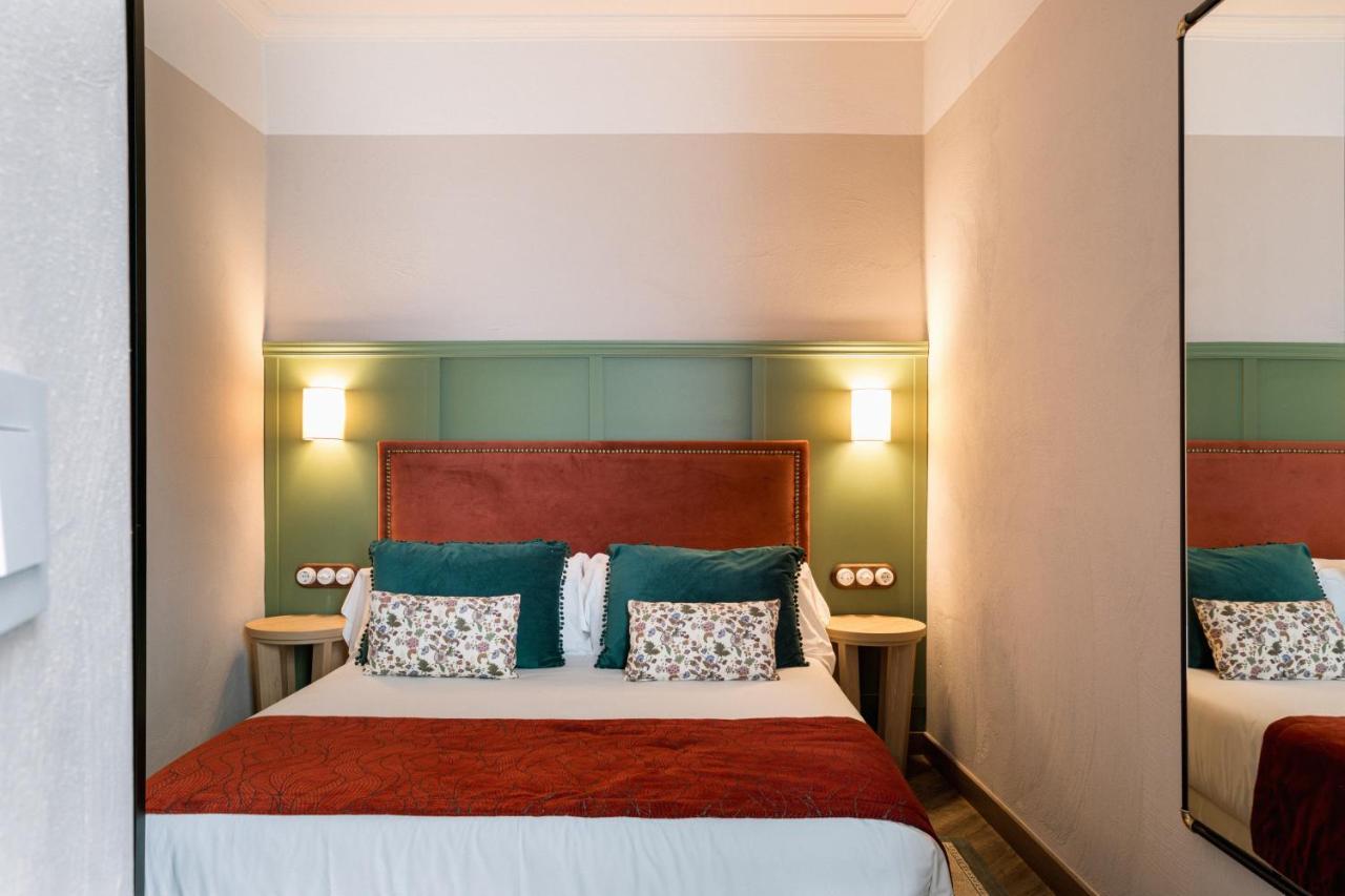 The Honest & 4* Seville