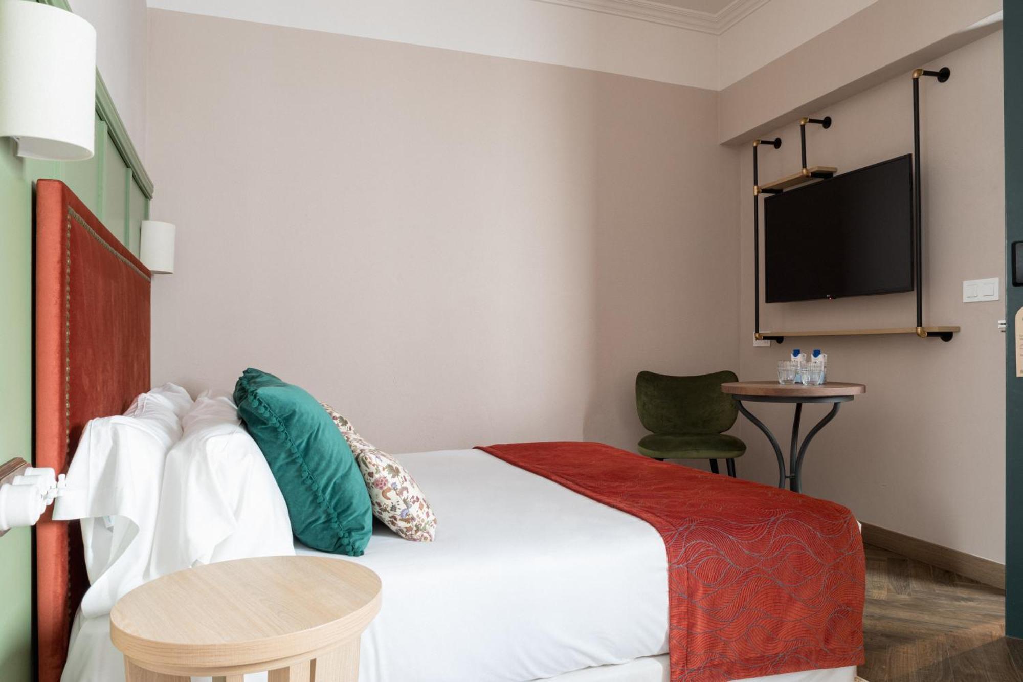 The Honest & Hotel Seville