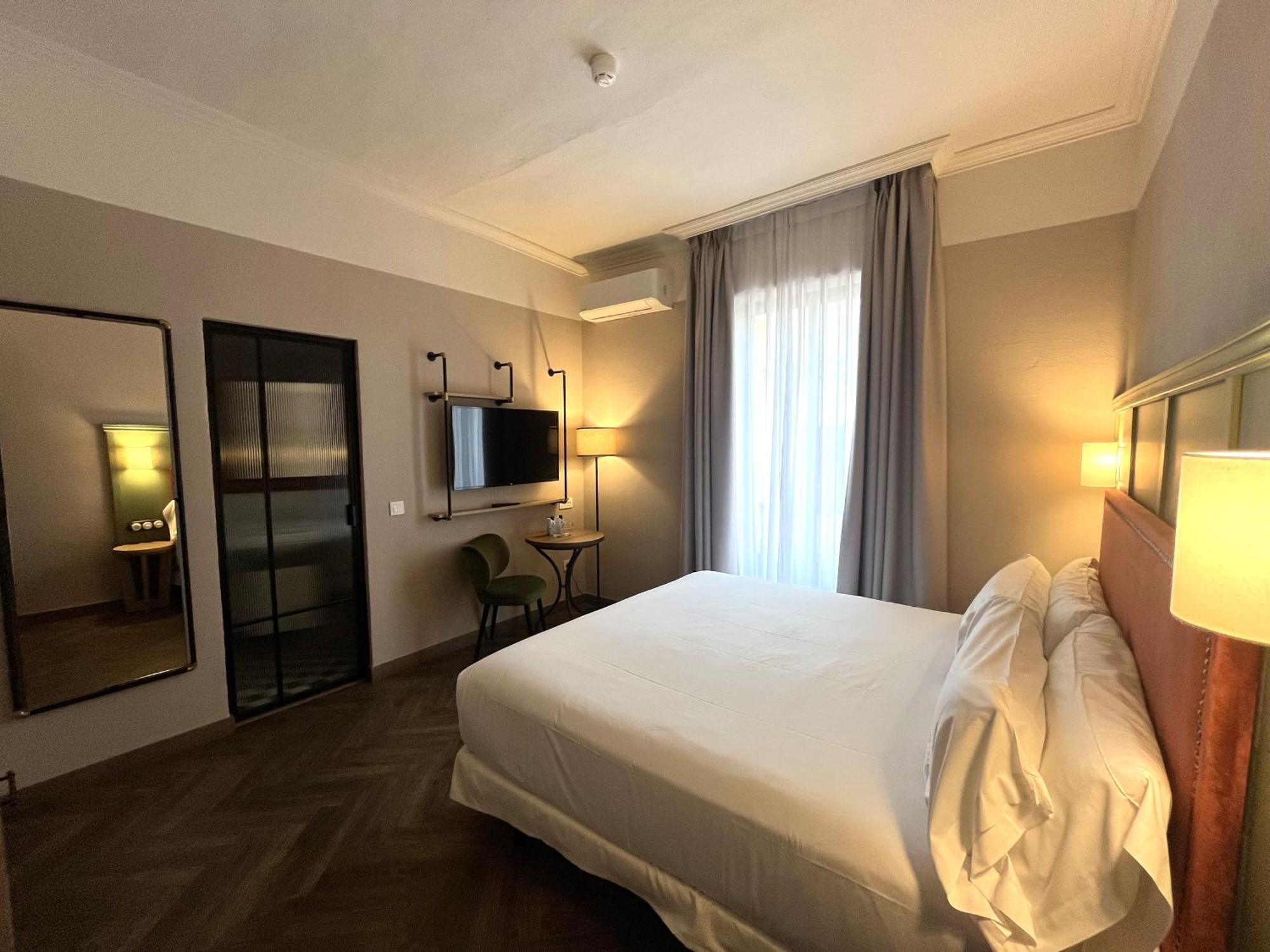 Hotel The Honest & Sevilla