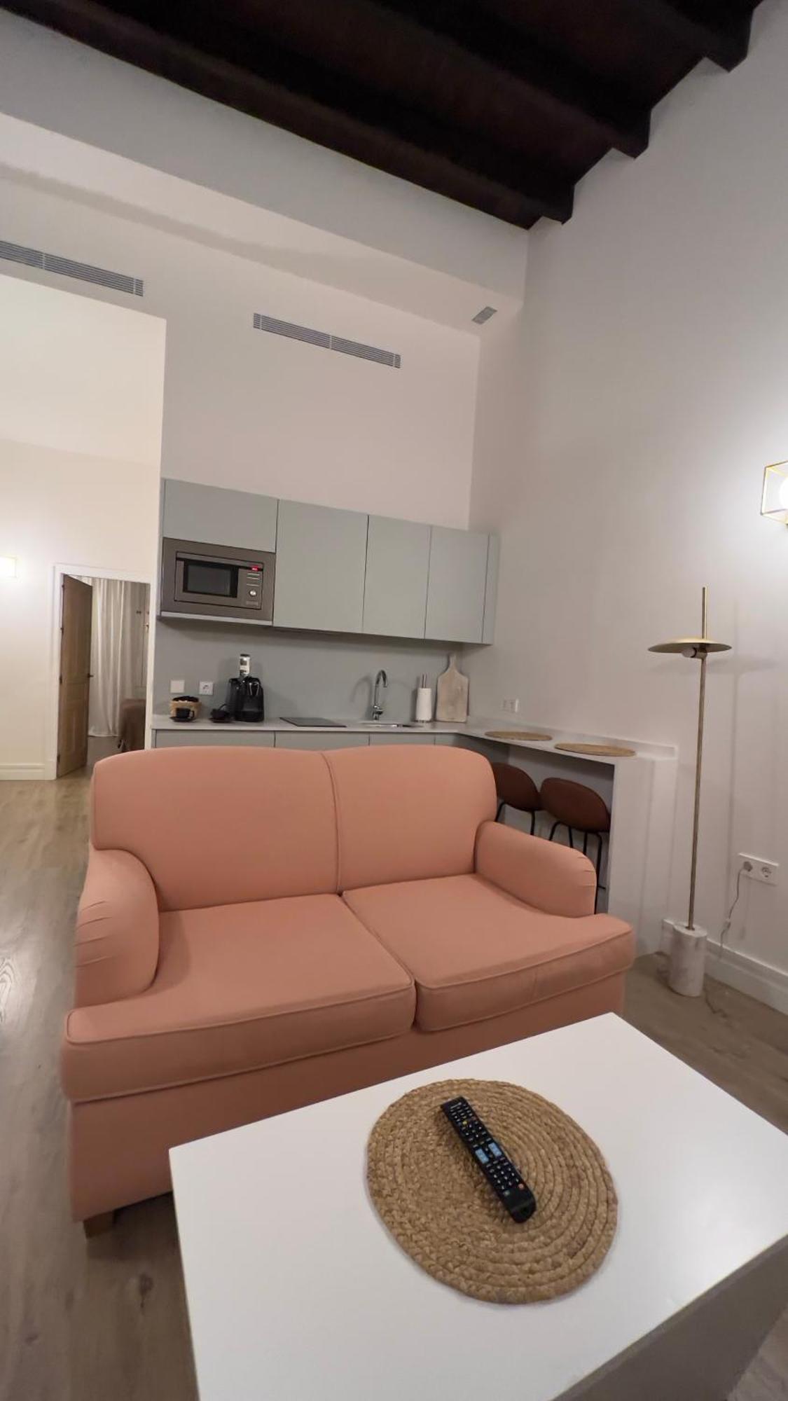 The Honest & Hotel 4*